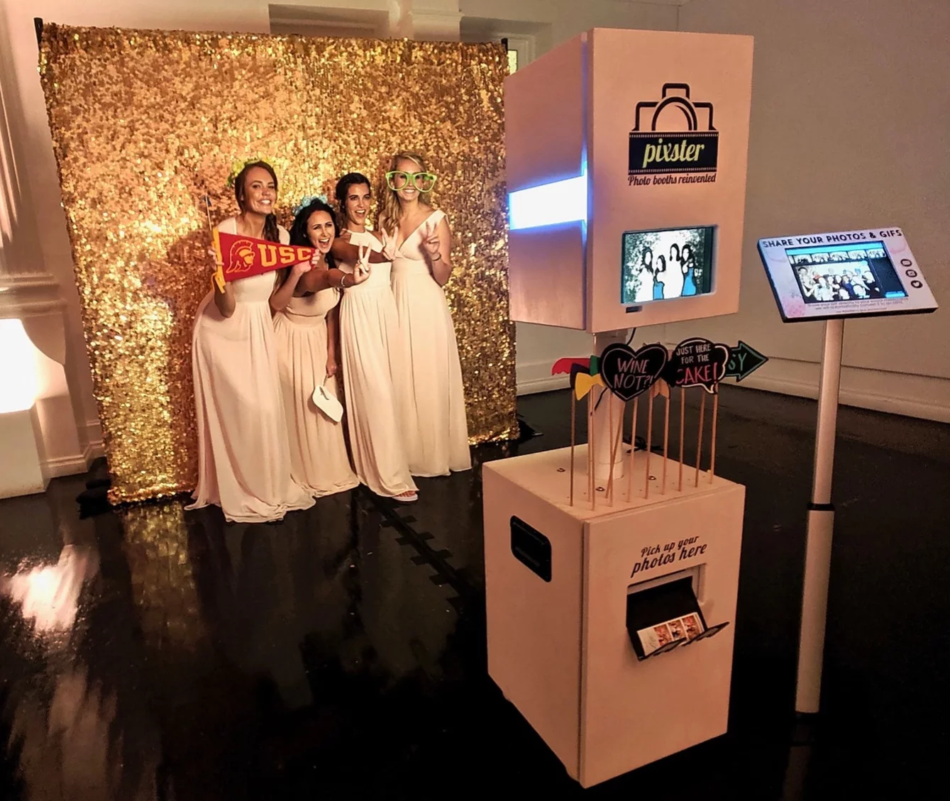 Photobooth Services 231 Entertainment